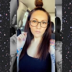 Meet your Posher, Leeann